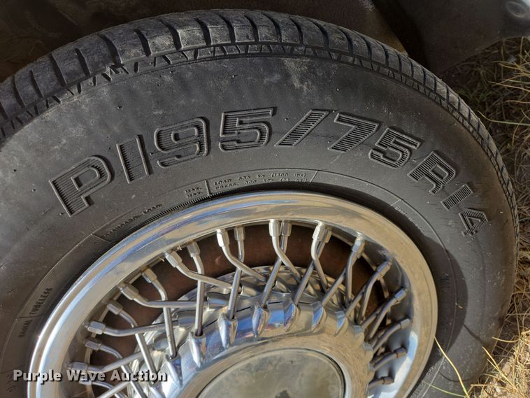 image for item DY1182 1991 Chrysler New Yorker 