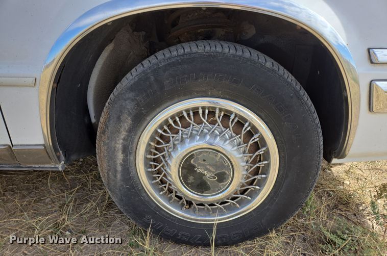 image for item DY1182 1991 Chrysler New Yorker 