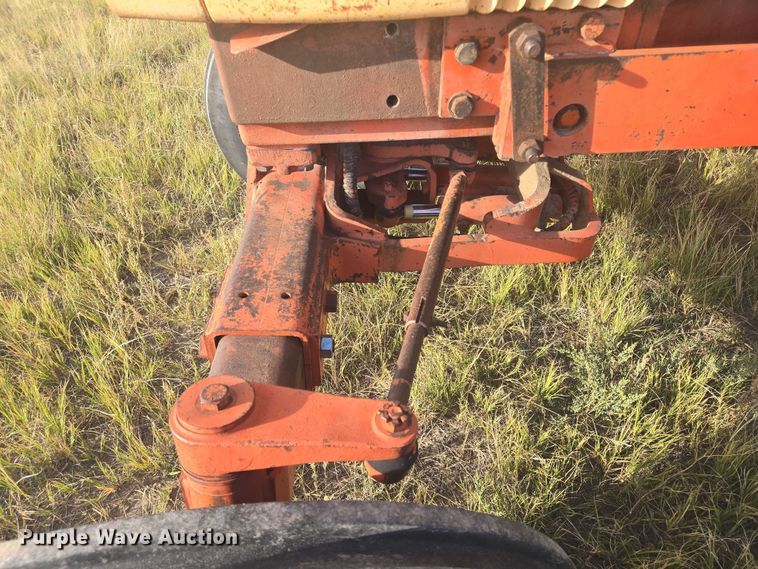 image for item DY1184 1971 Case 1170 tractor