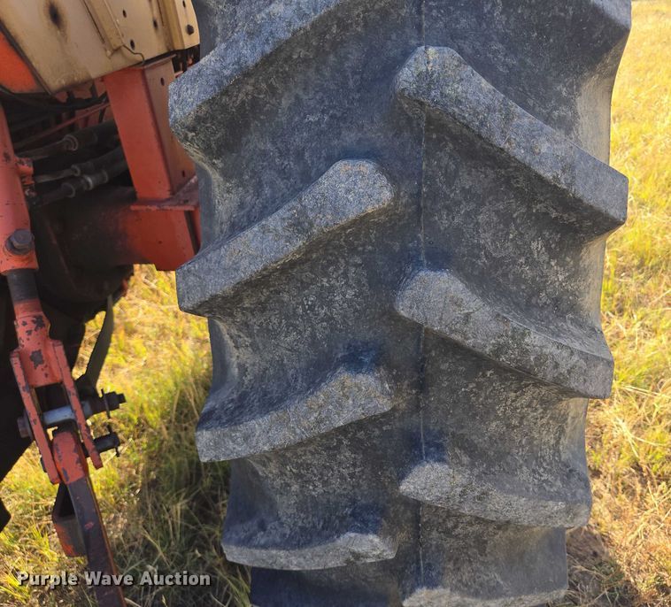 image for item DY1184 1971 Case 1170 tractor