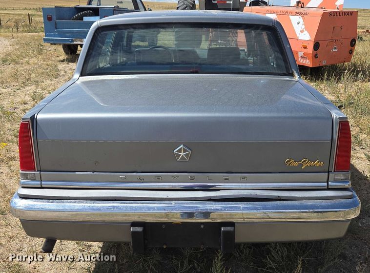 image for item DY1185 1991 Chrysler New Yorker Salon 