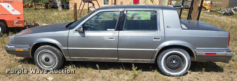 image for item DY1185 1991 Chrysler New Yorker Salon 