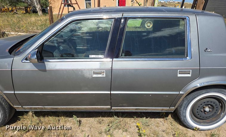 image for item DY1185 1991 Chrysler New Yorker Salon 
