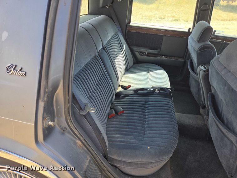 image for item DY1185 1991 Chrysler New Yorker Salon 