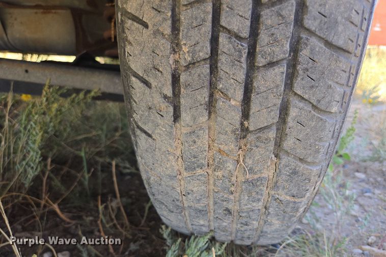 image for item DY1185 1991 Chrysler New Yorker Salon 