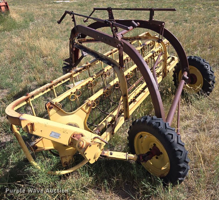 image for item DY1186 New Holland 56 hay rake