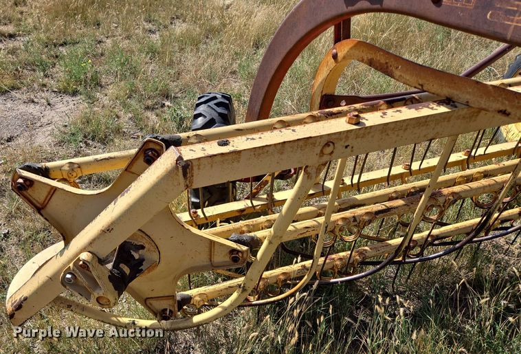 image for item DY1186 New Holland 56 hay rake