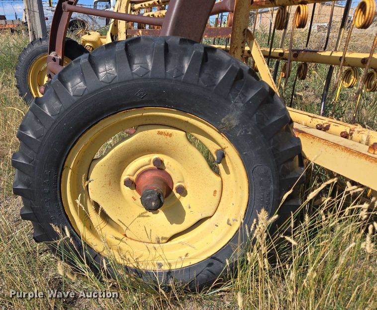 image for item DY1186 New Holland 56 hay rake