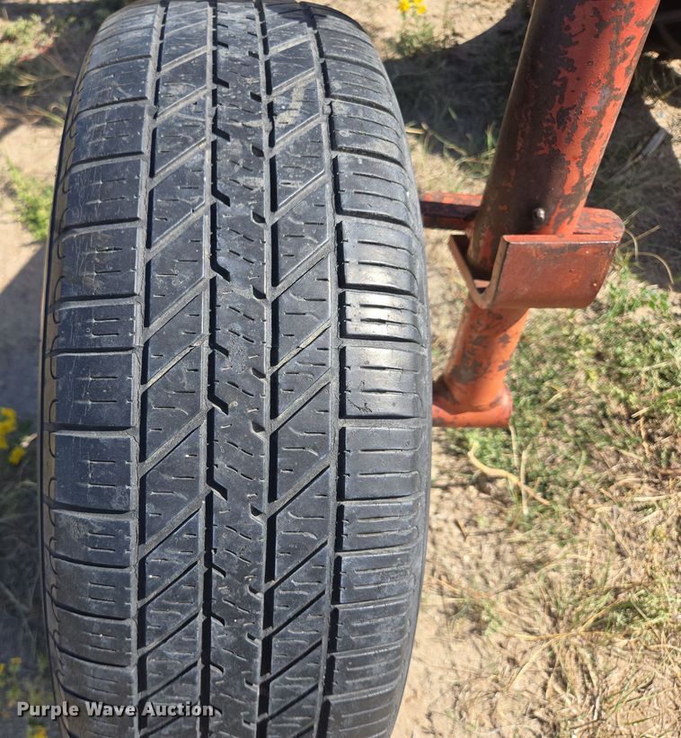 image for item DY1187 International 710 plow