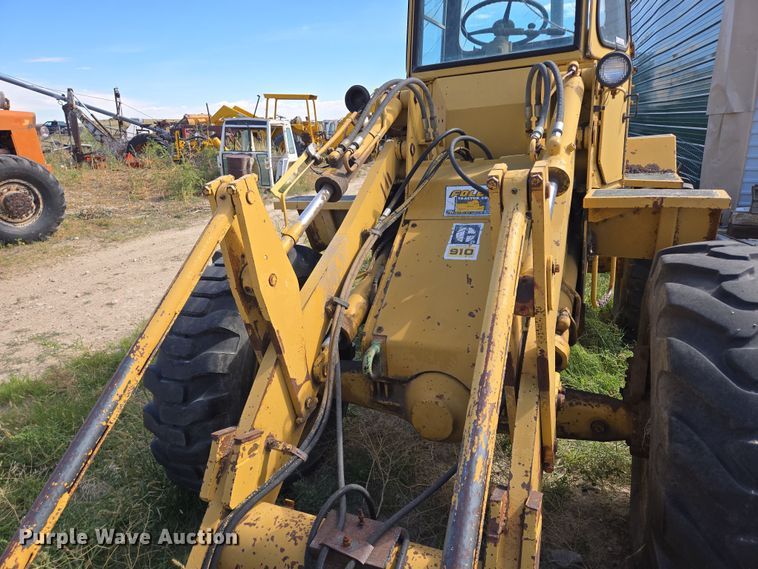 image for item DY1188 1981 Caterpillar 910 wheel loader