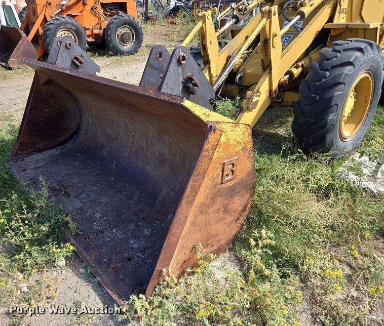 image for item DY1188 1981 Caterpillar 910 wheel loader