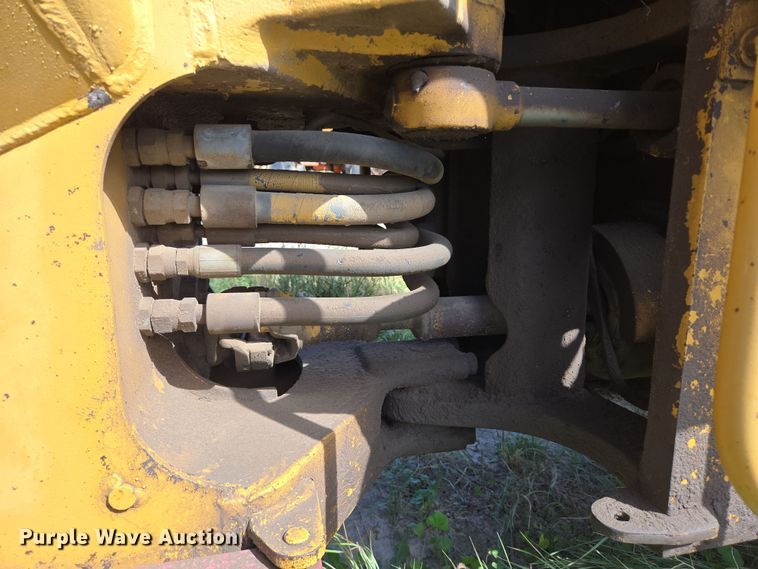 image for item DY1188 1981 Caterpillar 910 wheel loader