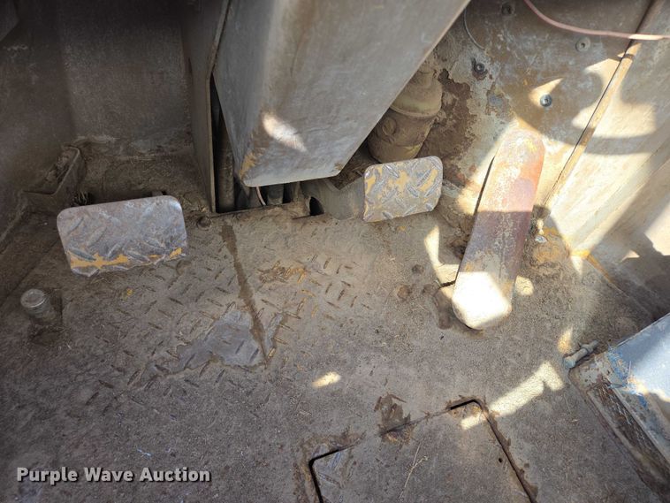 image for item DY1188 1981 Caterpillar 910 wheel loader