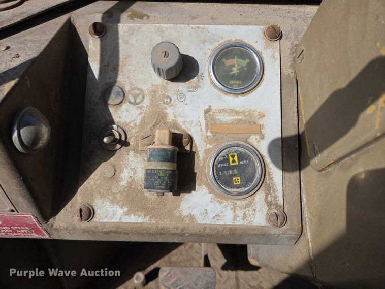 image for item DY1188 1981 Caterpillar 910 wheel loader