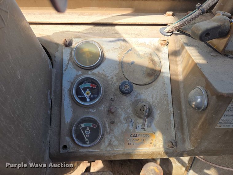 image for item DY1188 1981 Caterpillar 910 wheel loader