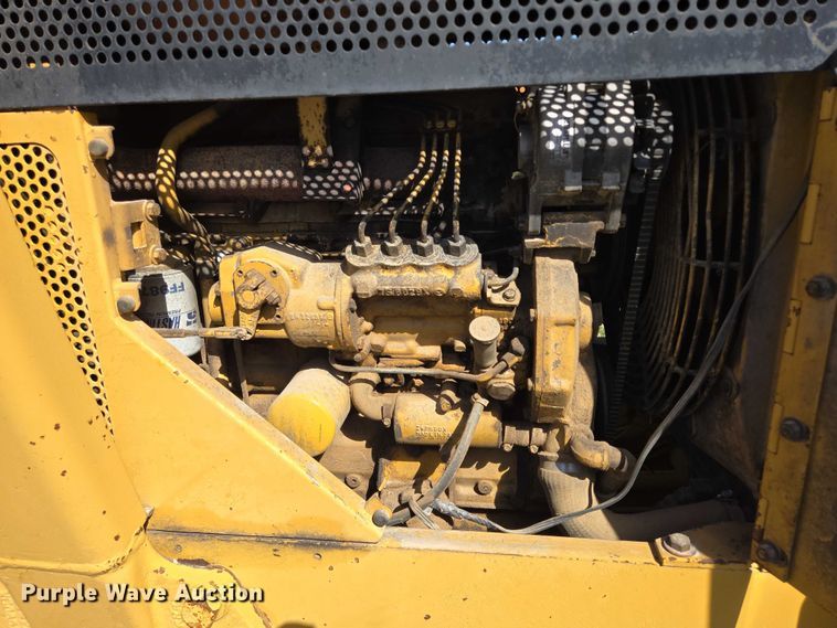 image for item DY1188 1981 Caterpillar 910 wheel loader