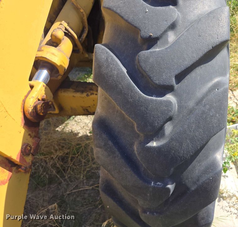 image for item DY1188 1981 Caterpillar 910 wheel loader