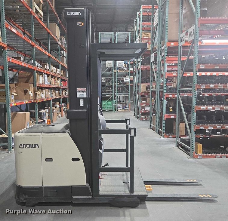 image for item DY1235 2016 Crown SP3520-30 order picker