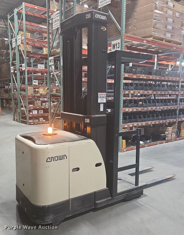 image for item DY1235 2016 Crown SP3520-30 order picker