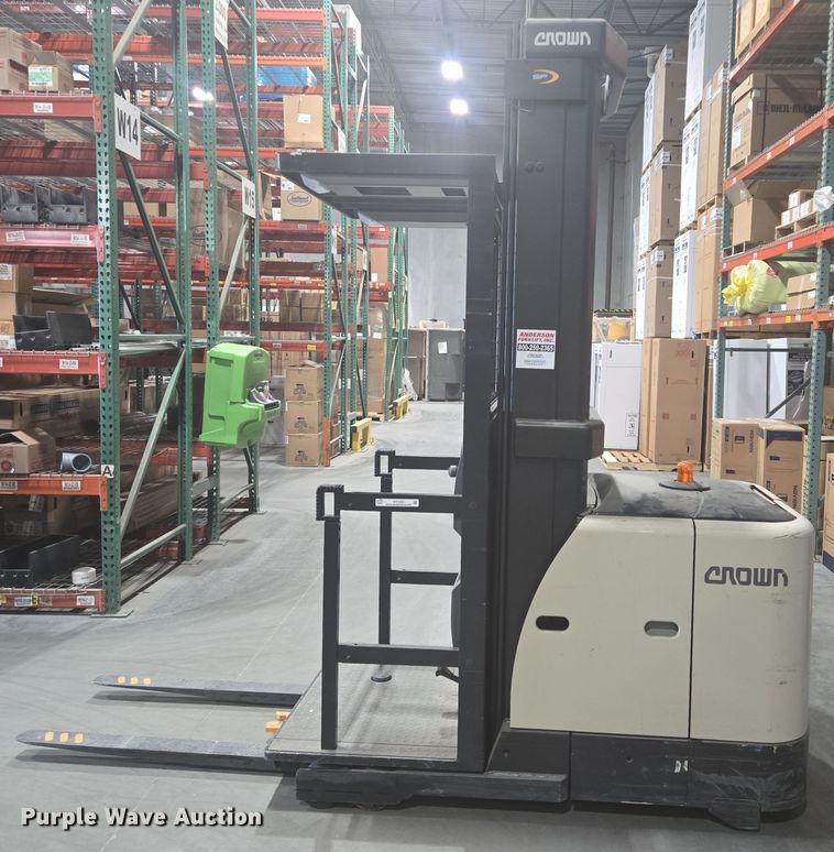 image for item DY1235 2016 Crown SP3520-30 order picker