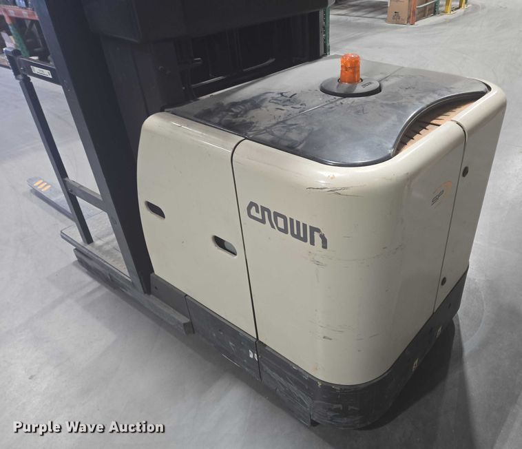 image for item DY1235 2016 Crown SP3520-30 order picker