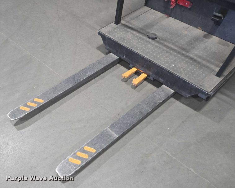 image for item DY1235 2016 Crown SP3520-30 order picker