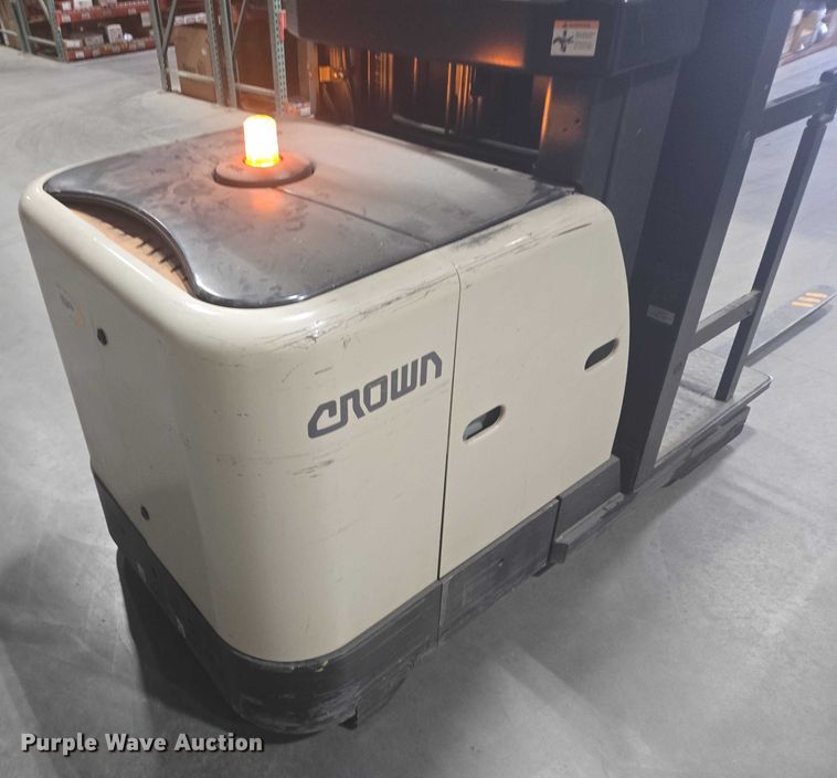 image for item DY1235 2016 Crown SP3520-30 order picker