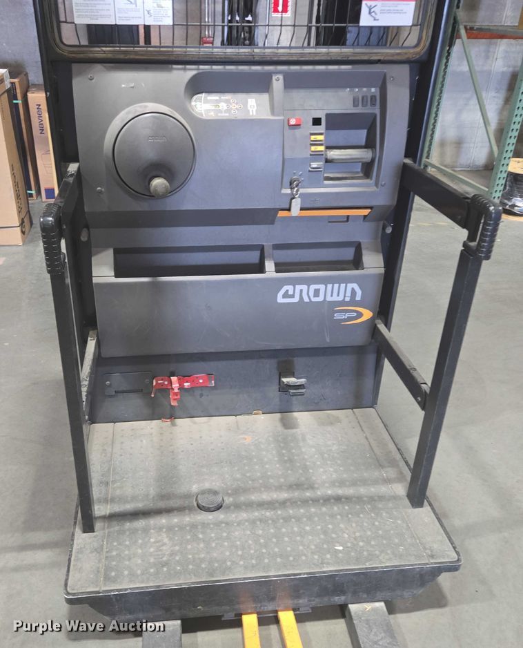 image for item DY1235 2016 Crown SP3520-30 order picker