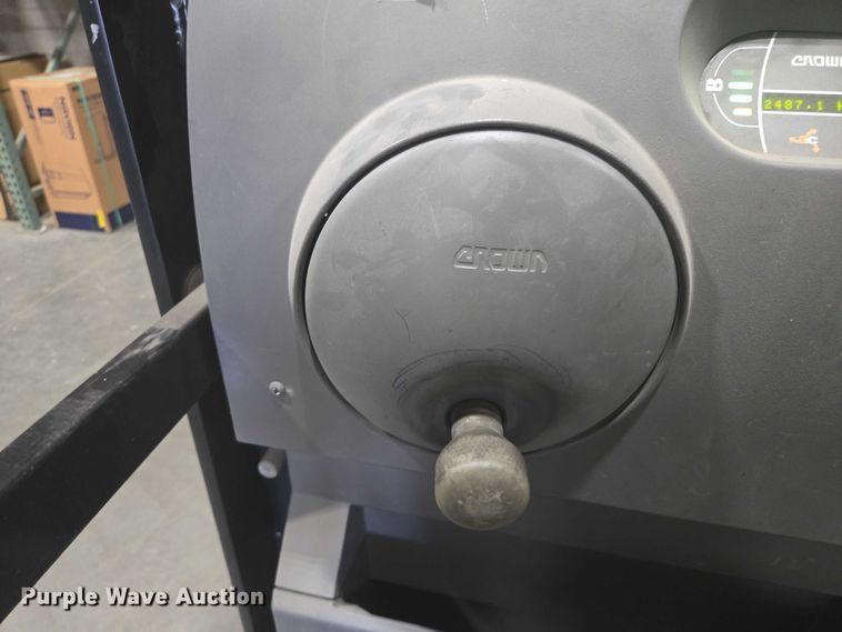 image for item DY1235 2016 Crown SP3520-30 order picker