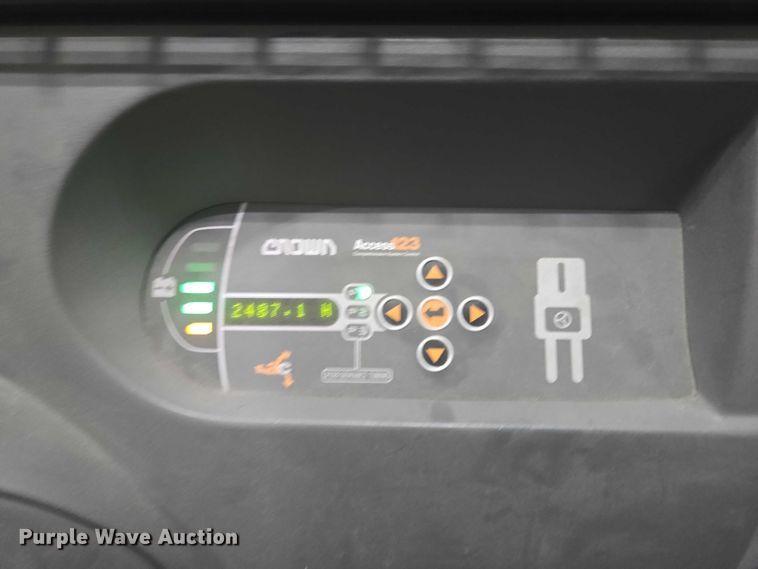 image for item DY1235 2016 Crown SP3520-30 order picker