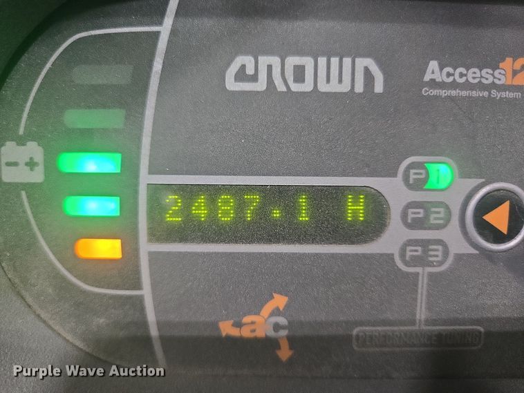 image for item DY1235 2016 Crown SP3520-30 order picker