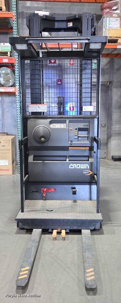 image for item DY1236 2016 Crown SP3520-30 order picker