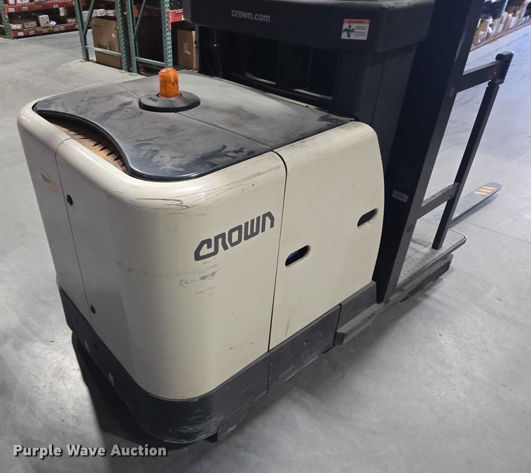 image for item DY1236 2016 Crown SP3520-30 order picker