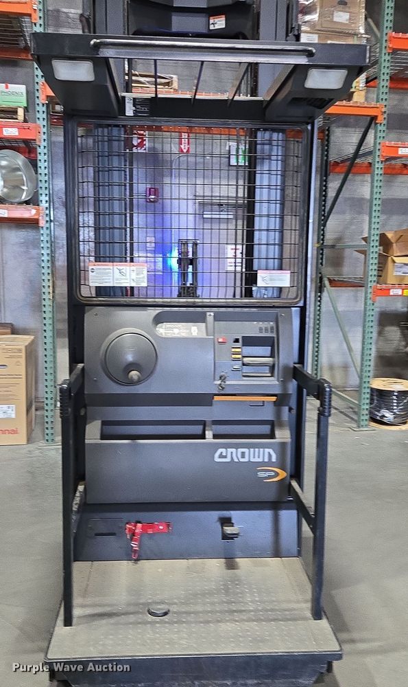 image for item DY1236 2016 Crown SP3520-30 order picker