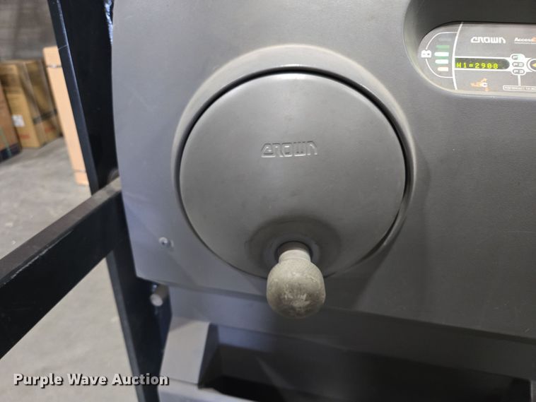 image for item DY1236 2016 Crown SP3520-30 order picker