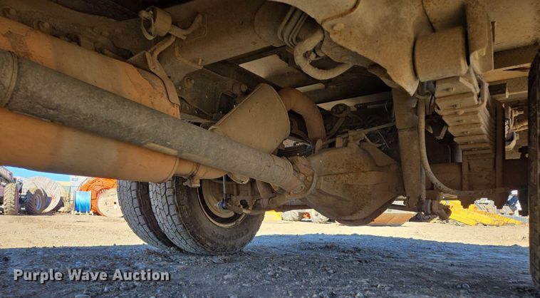 image for item DY1240 2019 RAM 3500HD Crew Cab flatbed pickup truck