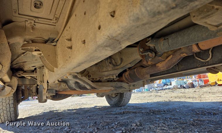 image for item DY1240 2019 RAM 3500HD Crew Cab flatbed pickup truck