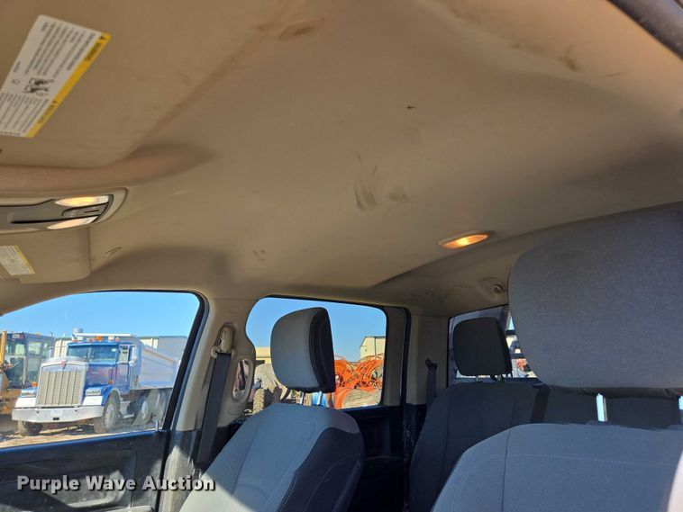 image for item DY1240 2019 RAM 3500HD Crew Cab flatbed pickup truck