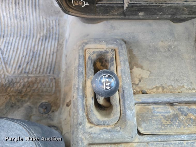 image for item DY1240 2019 RAM 3500HD Crew Cab flatbed pickup truck