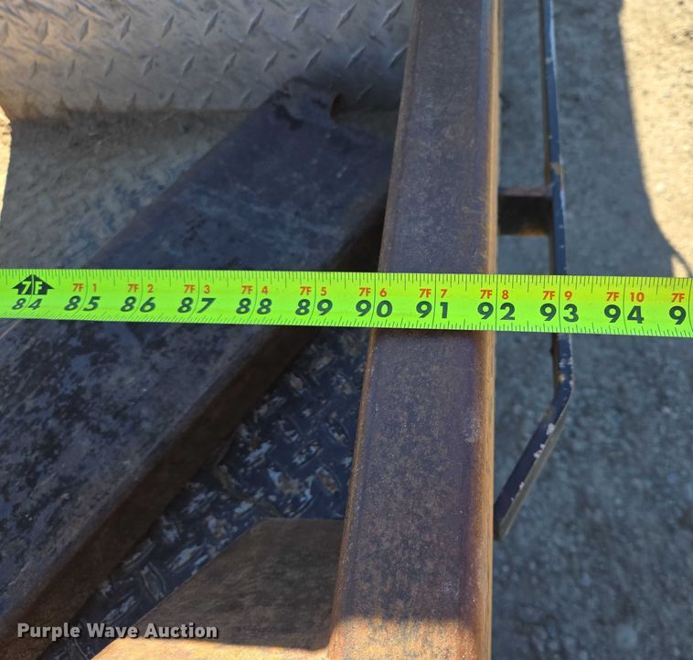 image for item DY1241 2019 Chevrolet Silverado 3500HD Crew Cab flatbed pickup truck