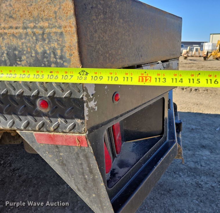 image for item DY1241 2019 Chevrolet Silverado 3500HD Crew Cab flatbed pickup truck