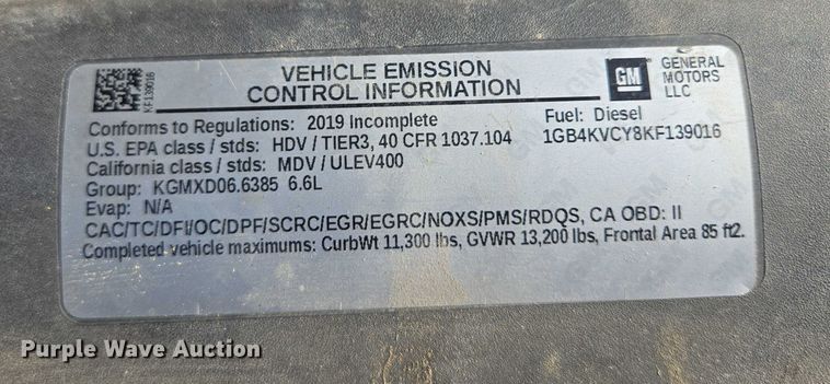 image for item DY1241 2019 Chevrolet Silverado 3500HD Crew Cab flatbed pickup truck