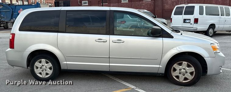 image for item DY8182 2009 Dodge Grand Caravan van