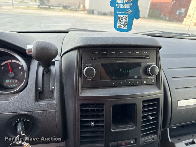 image for item DY8182 2009 Dodge Grand Caravan van