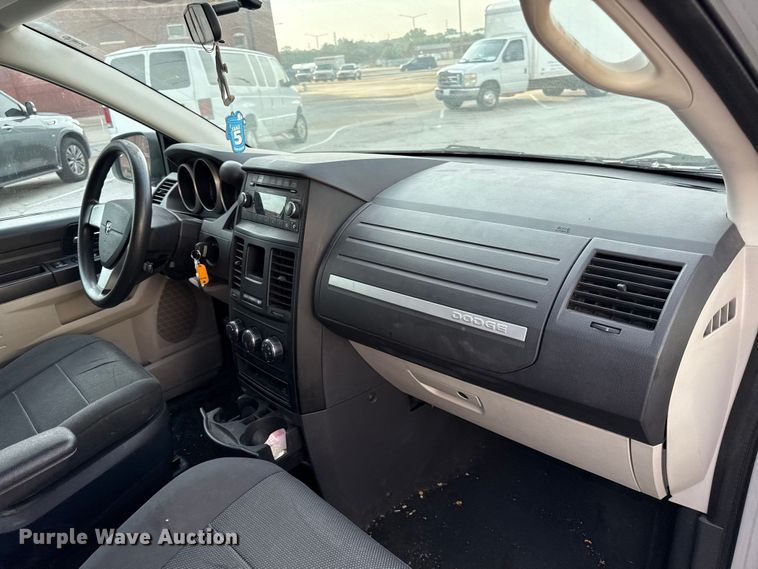 image for item DY8182 2009 Dodge Grand Caravan van