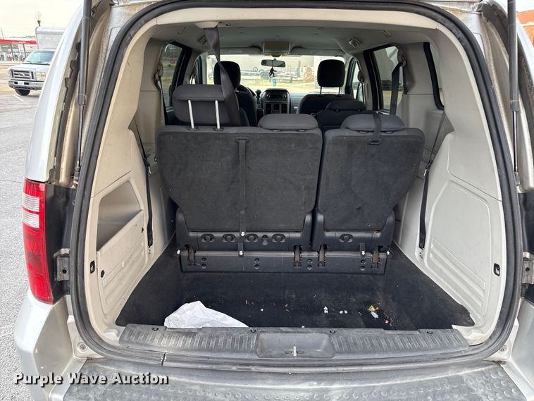 image for item DY8182 2009 Dodge Grand Caravan van