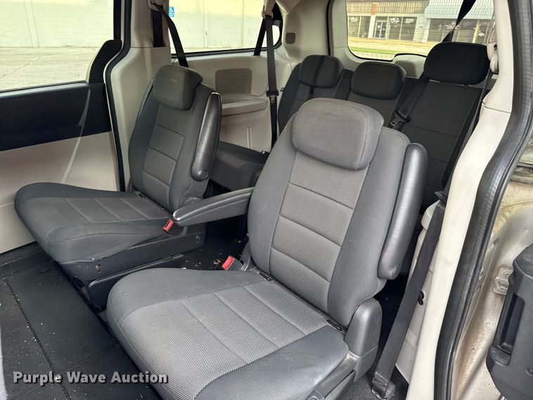 image for item DY8182 2009 Dodge Grand Caravan van