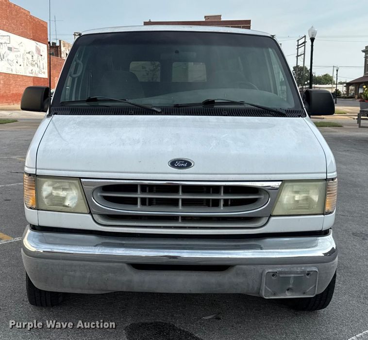 image for item DY8183 2002 Ford E350 handicap accessible van