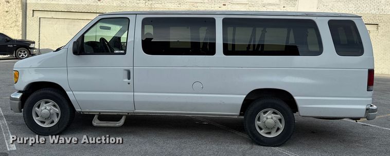 image for item DY8183 2002 Ford E350 handicap accessible van