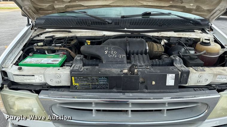 image for item DY8183 2002 Ford E350 handicap accessible van